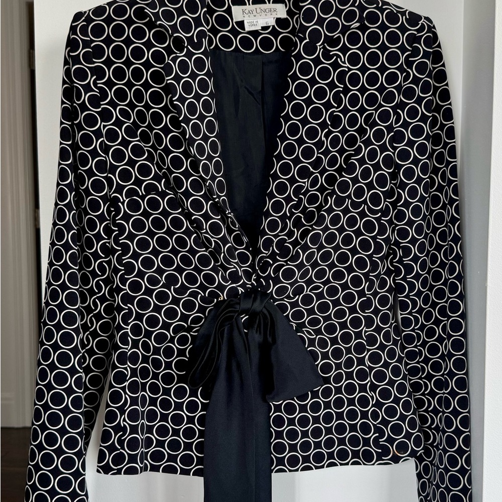 Kay Unger Black and White Circle Pattern Blazer
